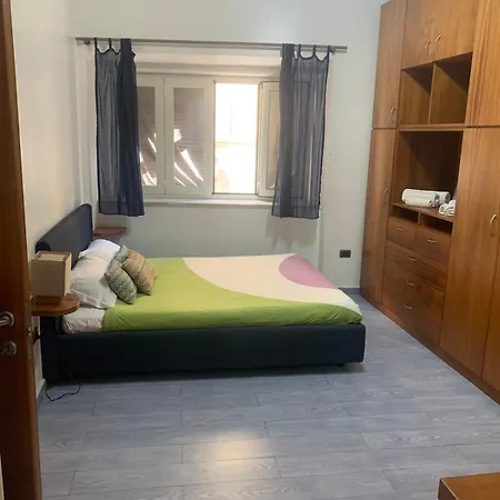 Corte Alba Chiara Neapol