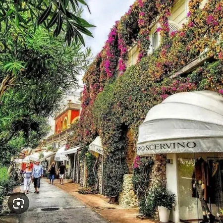 Corte Alba Chiara Neapel